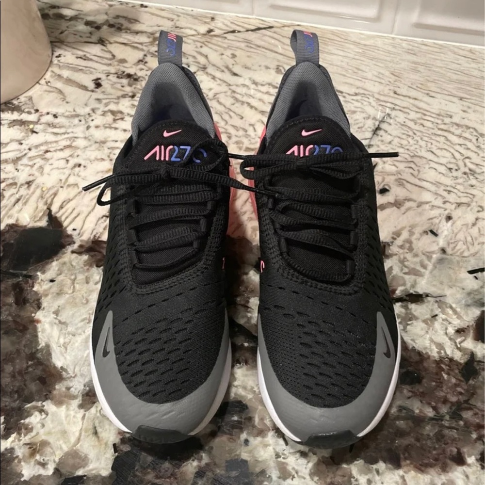 Nike Airmax 270 Black/Metallic Silver 5.5 (7 Womens)